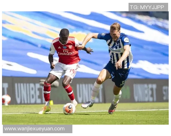 西汉姆联与热刺激战正酣谁能在英超赛场上笑到最后